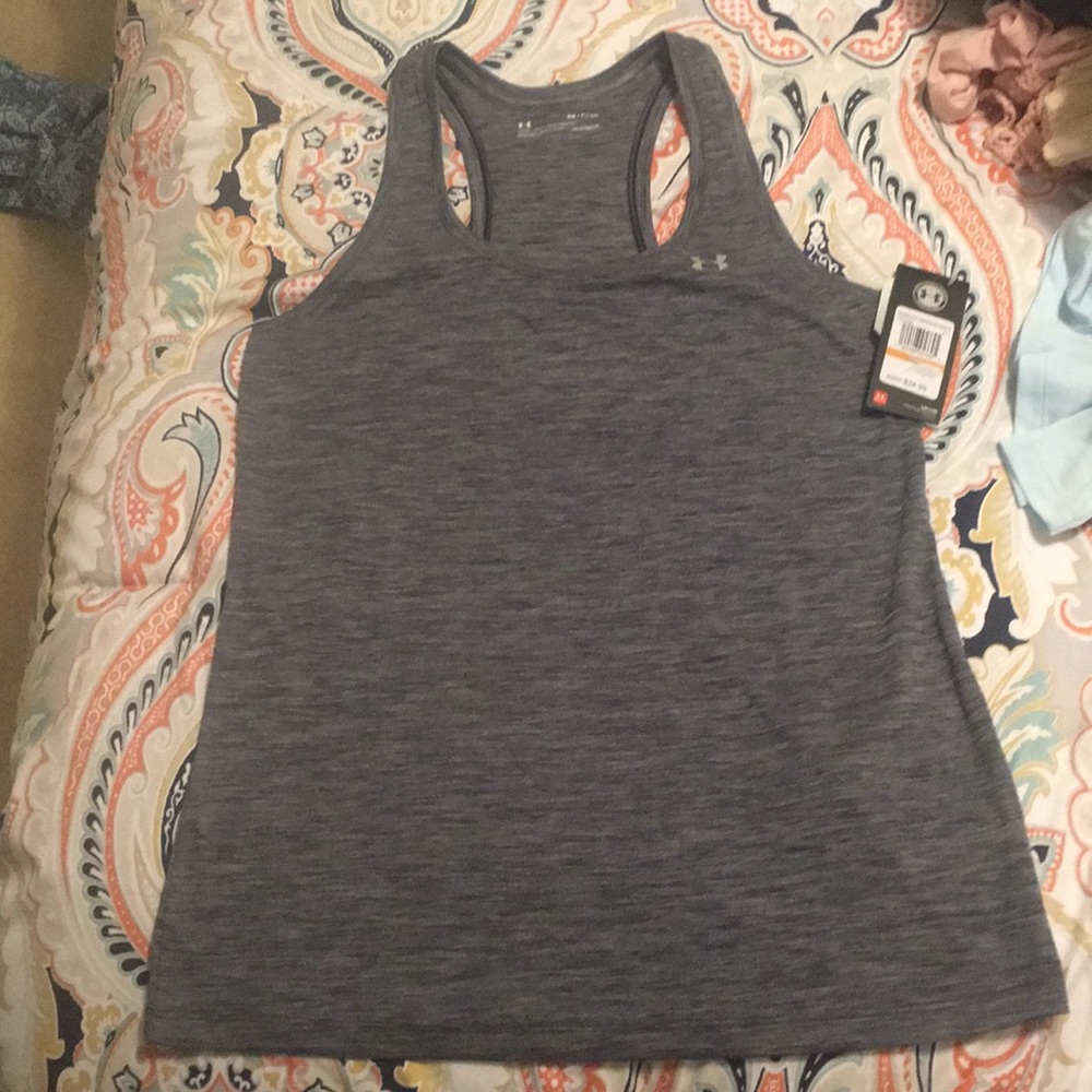Gray racerback workout tank. NWT.